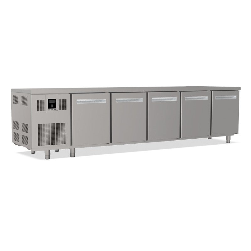 Tables réfrigérées pâtissières positives +2/+8 °C - Dessus inox - Avec groupe logé - Prof. 810 mm - 5 portes - Nosem