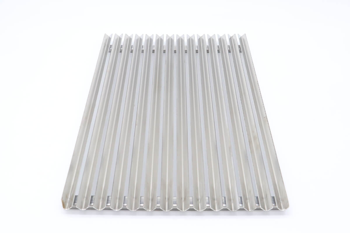 Grille heavy duty V-Shape pour gril lavastone M700 40x70