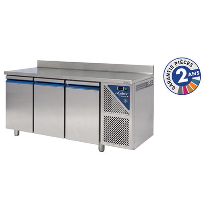 Desserte réfrigérée avec dosseret - Positive 0/+10°C - 350 L - 3 portes - Groupe logé - Dalmec