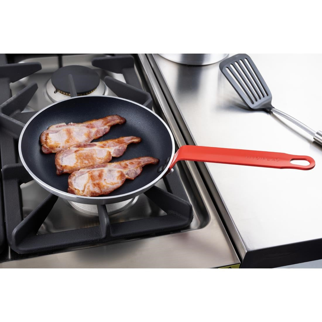 Poêle en aluminium antiadhésive Hygiplas Teflon Platinum Plus avec poignée rouge 24cm - Hygiplas - HT965