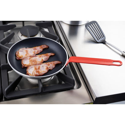 Poêle en aluminium antiadhésive Hygiplas Teflon Platinum Plus avec poignée rouge 24cm - Hygiplas - HT965