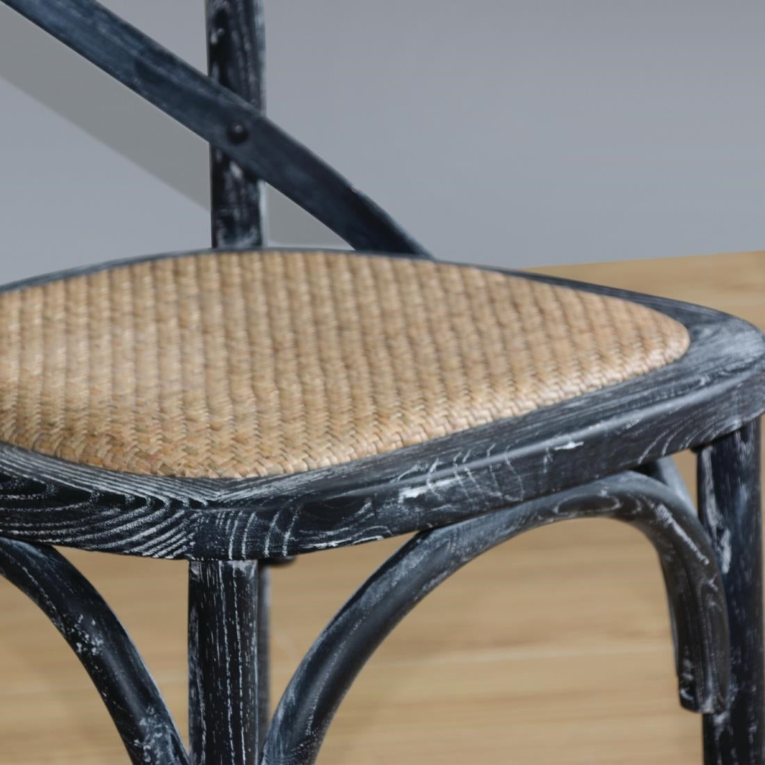 Chaises en bois patiné avec dossier croisé Bolero noires (lot de 2) - Bolero - GG654