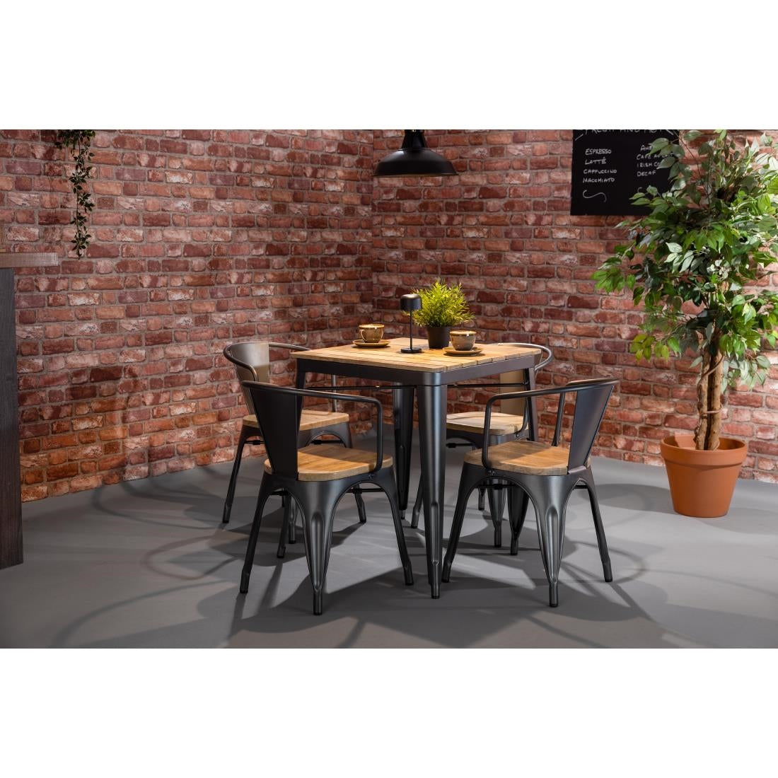 Table à manger à plateau à lattes en bois de manguier et piètement gris acier Bolero Bistro 650 mm - Bolero - HZ813