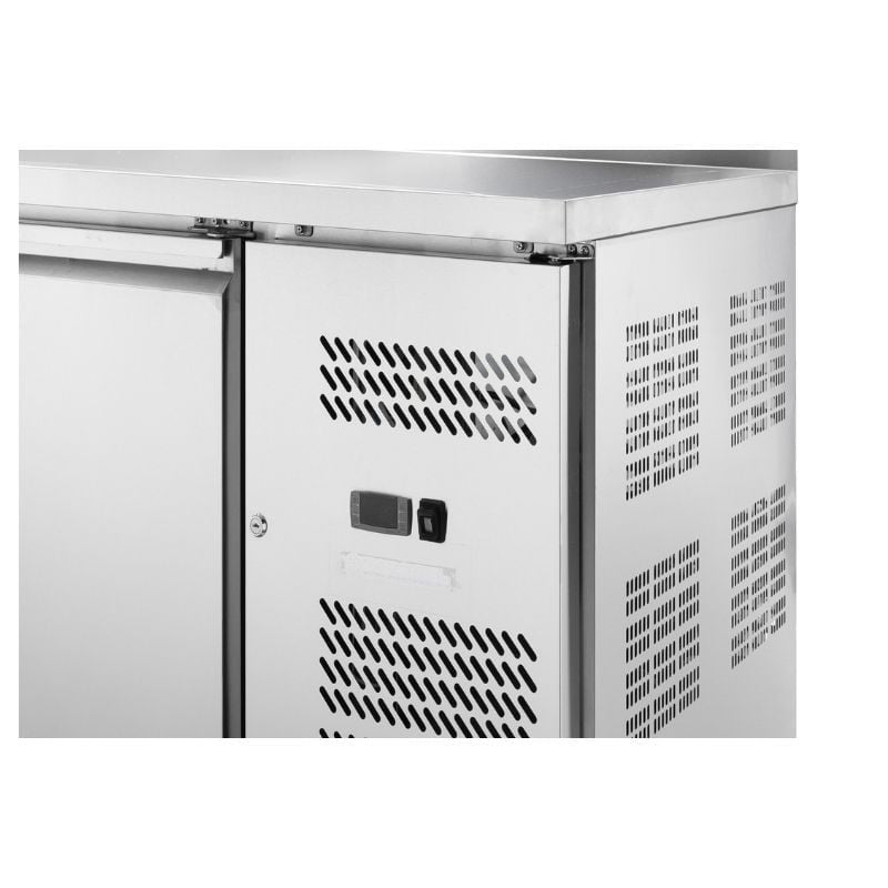 Table Réfrigérée 3 Portes GN1/1 - Profondeur 700 avec Dosseret - vue 8