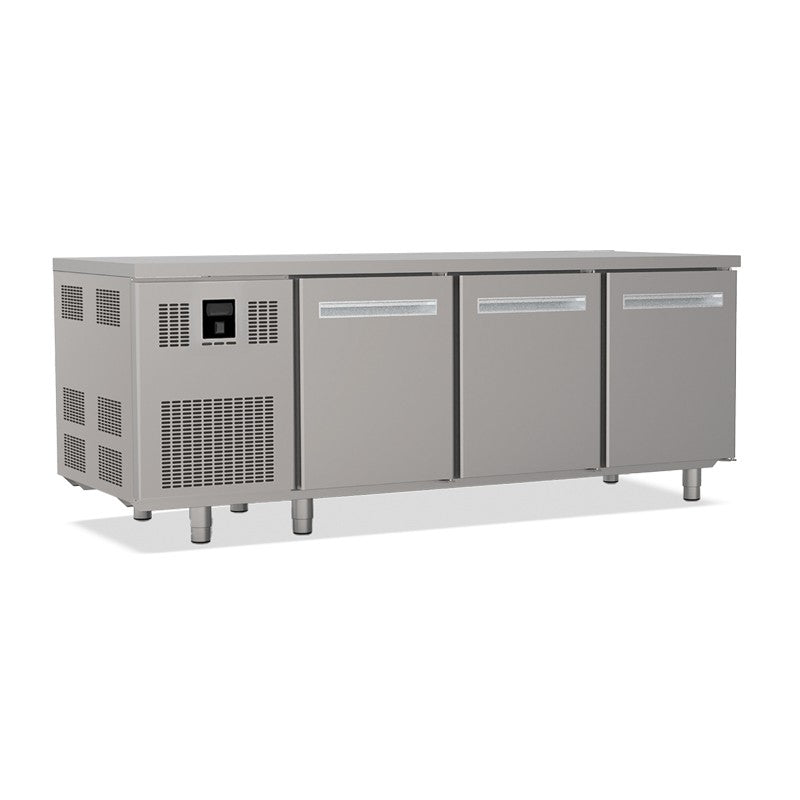Tables réfrigérées pâtissières positives +2/+8 °C - Dessus inox - Avec groupe logé - Prof. 810 mm - 3 portes - Nosem
