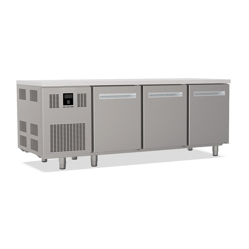 Tables réfrigérées pâtissières positives +2/+8 °C - Sans dessus - Avec groupe logé - Prof. 810 mm - 3 portes - Nosem