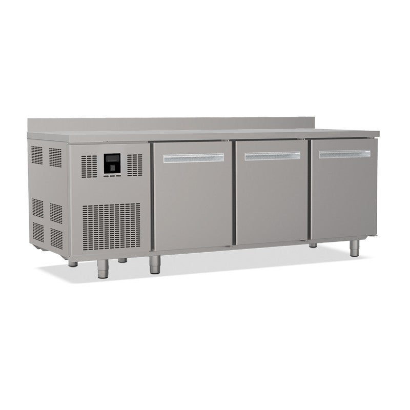 Tables réfrigérées pâtissières positives - Dessus inox - Avec dosseret - Avec groupe logé - Prof. 810 mm - 3 portes